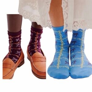 Free People Tie A Bow Set of 2 Crew Socks Blue Burgundy Knit Women’s NWT
